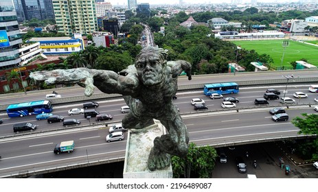 Jakarta Indonesia 20 August 2020 : South Jakarta Pancoran Statue Monument. This Statue Is The Spirit Of Indonesian Aerospace