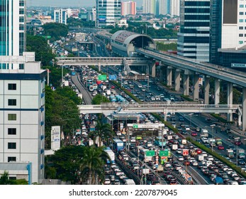 Jakarta Indonesia 28 September 2022 Aerial Photo Of The Long Congestion Of Jakarta From The Gatot Subroto Street And Jakarta Inner Toll Roads After Office Hour