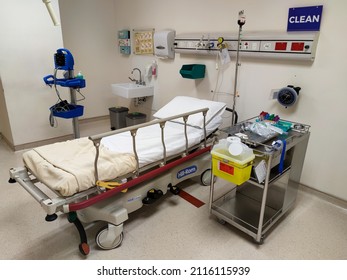 Jakarta, Indonesia - Jan 2022: Interior Of Recovery Room In Intensive Care Unit At Hospital. Empty Bed With Medical Equipment In Background. No People.