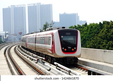 Imágenes Fotos De Stock Y Vectores Sobre Run Station