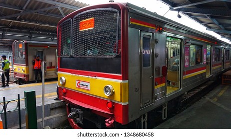 Jakarta, Indonesia - May 17, 2018: A 205 Series Commuter Train By Kereta Commuter Indonesia On Platform Of Jakarta Kota Station