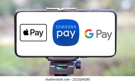 Jakarta, Indonesia - October 11,2022: Apple Pay, Samsung Pay, Google Pay Icon Displayed On Smartphone, Three E Payment System From There Biggest Technology Companies 