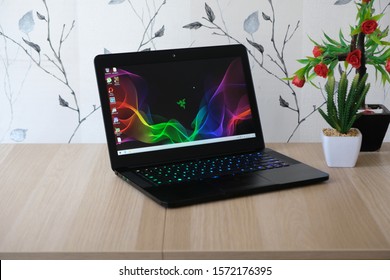Razer Images Photos Et Images Vectorielles De Stock Shutterstock Razer Images Photos Et Images Vectorielles De Stock Shutterstock