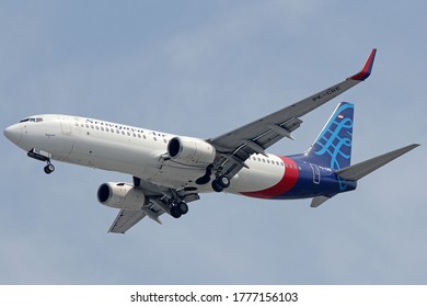 Jakarta,Indonesia December 12,2020 Sriwijaya Air Boeing 737-800 Landing At Soekarno Hatta Airport