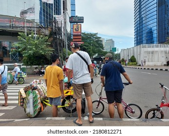 Jakarta,indonesia-july 17 2022: Street Atmosphere In SCBD Or Sudirman Central Business District, Jakarta.  The Viral Place Is Used As A Hangout Place For Young People 