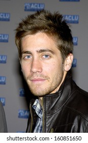 Jake Gyllenhaal At American Civil Liberties Union FREEDOM CONCERT At Avery Fisher Hall, Lincoln Center In New York City On October 4, 2004