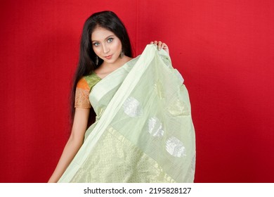 Jamdani Saree Photoshoot With Fashion Model