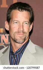 James Denton At The CMT Giants Honoring Reba McEntire. Kodak Theatre, Hollywood, CA. 10-26-06