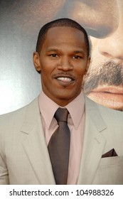 Jamie Foxx  At The Los Angeles Premiere Of 'The Soloist'. Paramount Theatre, Hollywood, CA. 04-20-09