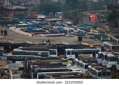 JAMMU, INDIA - JANUARY 2009: Busy And Congested Bus Station In The Early Morning