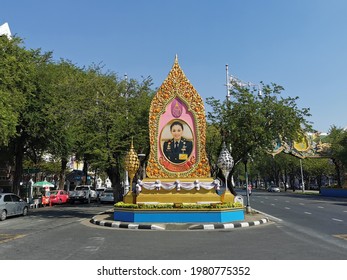 JAN 5, 2021 :  Portraits Of Thai Queen On Traffic Island, Ratchadamnoen Nok Road, Bangkok, Thailand. 