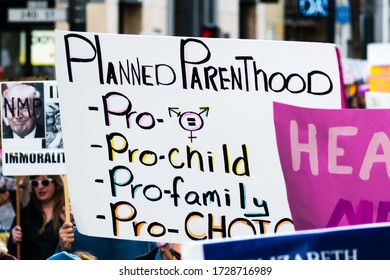 January 18, 2019 San Francisco / CA / USA - Placard In Support Of Planned Parenthood Raised During The Annual Women's March