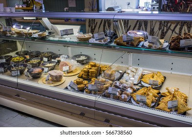 January 18th, 2017. Evesham, England, UK. Food Hall And Store, Grocers And Greengrocers With Food On Display In A Shopping Centre In The English Midlands. There Are No People In The Picture. Winter.