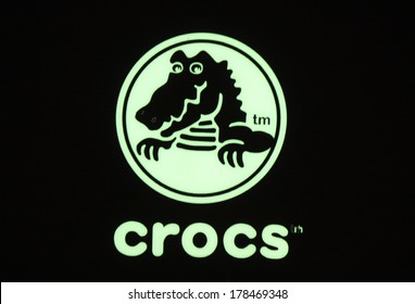 crocs logo