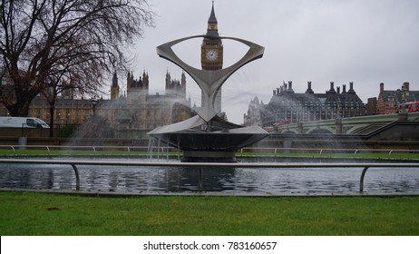 January 2017: Photo From Iconic Fountain In Saint Thomas Hospital Gardens With Views To Big Ben And Houses Of Parliament, Westminster, London, United Kingdom