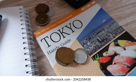 Japan Tourist Guide Book And Japan Coin. Jakarta, 2021.