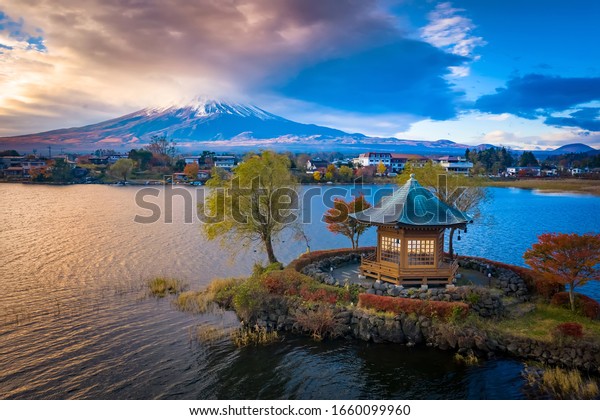 Japan View Mount Fuji Lake Kawaguchiko Stock Photo Edit Now 1660099960