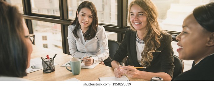 Japanese Businesswoman Having A Meeting With International Team, Diverse Female Leader Concept, Banner Size