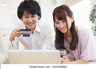 Japanese Couple To See The Personal Computer