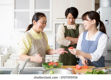 Japanese, family, cooking, large family, mother-in-law