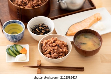 Japanese Food: Fermented Brown Rice