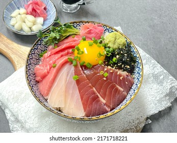 Japanese Food Tuna Sashimi Bowl