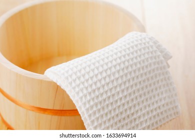 Japanese Hinoki Wood Bath Bucket