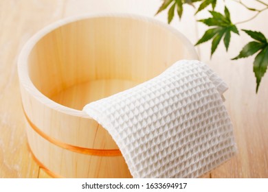 Japanese Hinoki Wood Bath Bucket