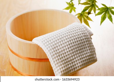 Japanese Hinoki Wood Bath Bucket