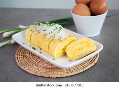 Japanese Omlet (Tamagoyaki), Egg Roll.