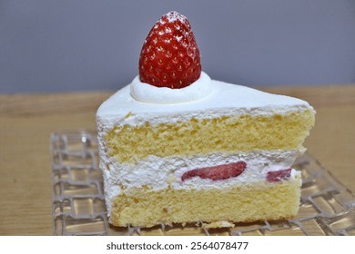 Japanese strawberry shortcake (layer cake)