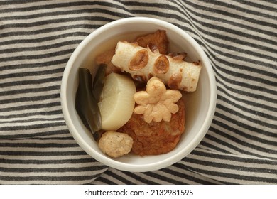 Japanese Winter Comfort Food, Oden Fish Cake Simmered