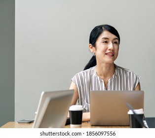 Japanese Woman Business Meeting Stock Photo 1856097556 | Shutterstock