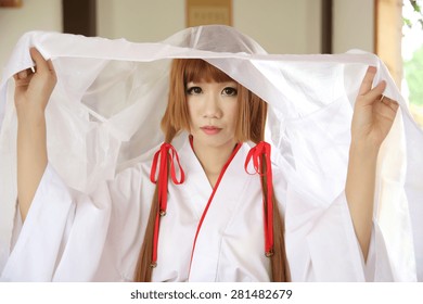 Japanese Women In Traditional Dress Miko