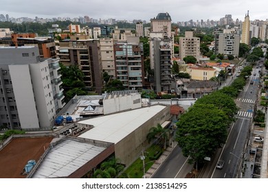 Jardins Neighborhood And Vila Olímpia In São Paulo Capital. Architecture And Urban Movement In The Daily Life Of The City. March 2022.