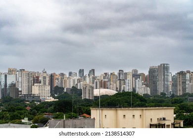 Jardins Neighborhood And Vila Olímpia In São Paulo Capital. Architecture And Urban Movement In The Daily Life Of The City. March 2022.