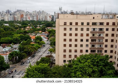 Jardins Neighborhood And Vila Olímpia In São Paulo Capital. Architecture And Urban Movement In The Daily Life Of The City. March 2022.