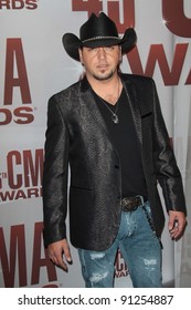 Jason Aldean At The 2011 CMA Awards, Bridgestone Arena, Nashville, TN 11-09-11