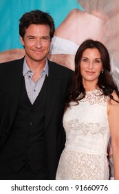 Jason Bateman, Amanda Anka At 