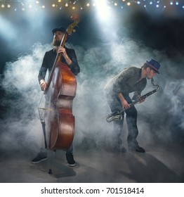 The jazz singer. Contrabass and bass clarinet.
