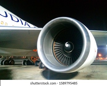 754 Saudia airlines Images, Stock Photos & Vectors | Shutterstock