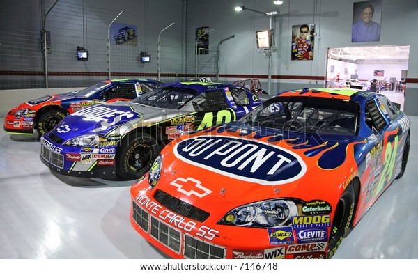 Jeff Gordon Jimmy Johnson Nascar Garage Stock Photo Edit Now 7146748