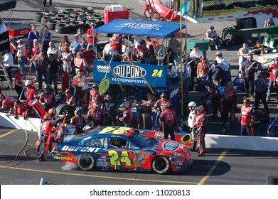 Jeff Gordon Making A Pit Stop During The NASCAR Race At Martinsville Va.