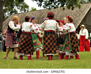 Penise In Ass Women Dancing Latvian