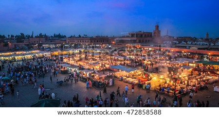 Jemaa el-Fnaa square at evening - Marakech, Morocco