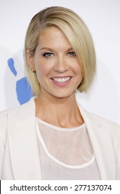 Jenna Elfman At The 2012 American Giving Awards Held At The Pasadena Civic Auditorium In Pasadena On Decmber 7, 2012. 