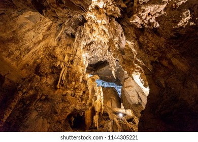 Jenolan Cave In Australia, A Solutional Cave