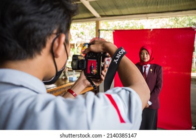 Jepara, Indonesia, 29 March 2022 Photo Shoot By Photographer