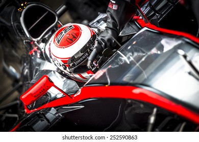 JEREZ, SPAIN - FEBRUARY 2ND: Jenson Button testing his new Mclaren Honda MP4-30 F1 car on the first Test at the Jerez Circuit in Jerez, Andalucia, Spain on Feb. 2, 2015.