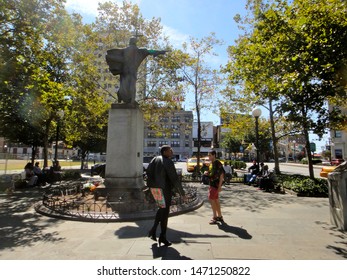 Jersey City, NJ - September 1 2013: Statue Of Christopher Columbus At Journal Square